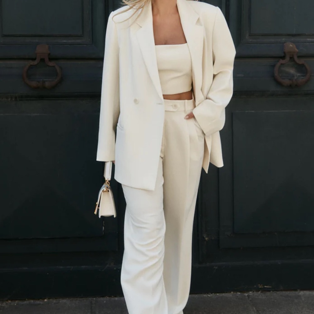 CARLA ZAMPATTI IVORY CREPE OVERSIZED JACKET